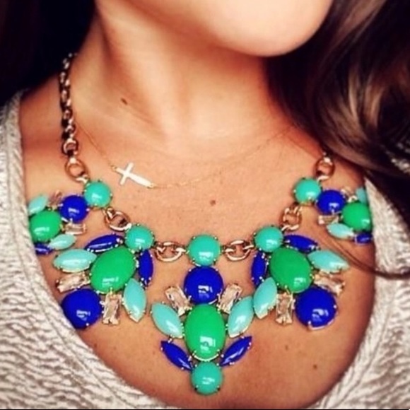 Stella & Dot Juniper statement necklace, retired - Picture 4 of 13